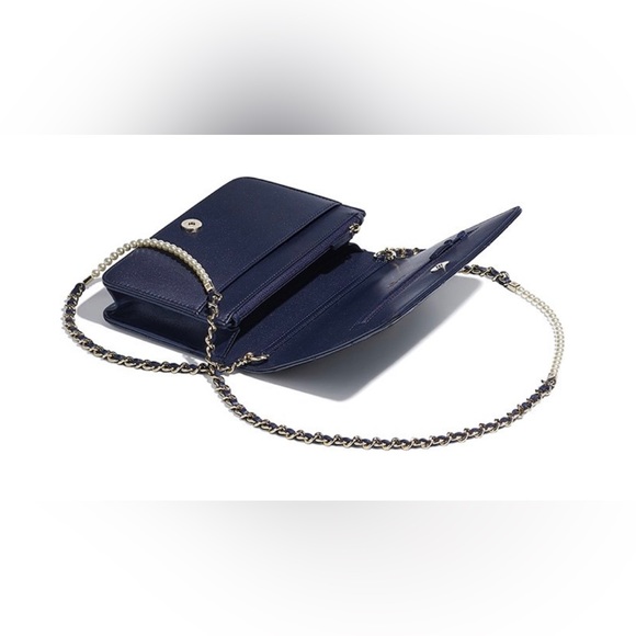 NWT Chanel Pearl Wallet On Chain Navy - Picture 5 of 13